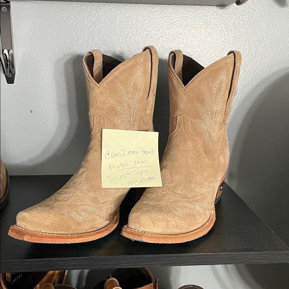 ♥️ Lane Tan Beige Western Boots Booties